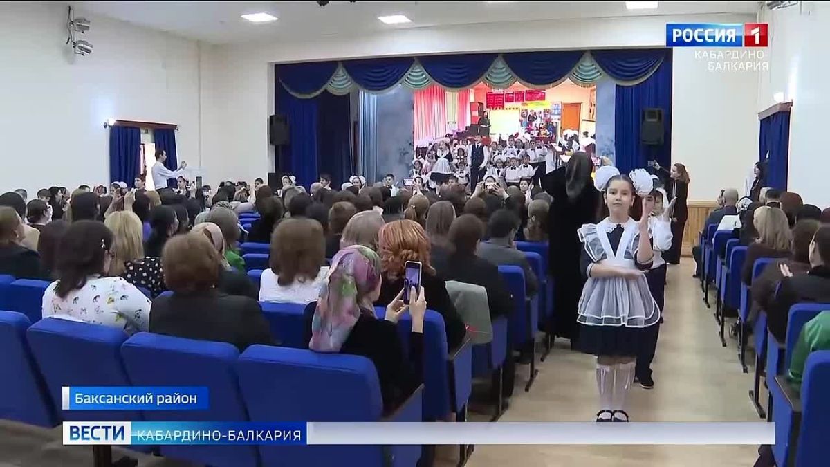 Учителей Баксанского района чествовали на торжественной церемонии