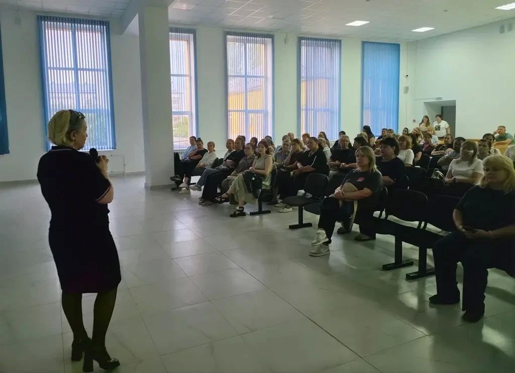 Сотрудники Госавтоинспекции совместно с инспекторами по делам несовершеннолетних Прохладненского района провели встречи с родителями в школах города Прохладного Сотрудники Госавтоинспекции совместно с инспекторами по делам несовершеннолетних Прохладненского района провели встречи с родителями в школах города Прохладного