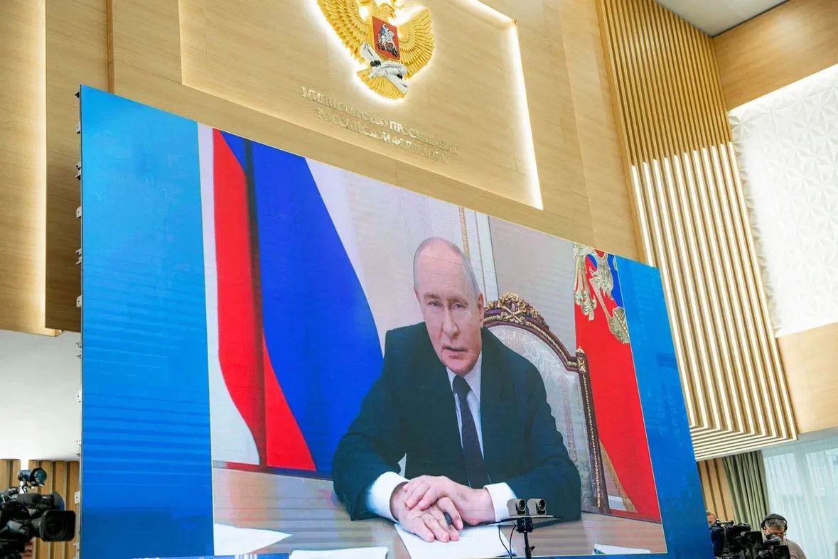 Заур Шомахов принял участие во встрече Президента России с лауреатами и победителями конкурсов Минпросвещения РФ Заур Шомахов принял участие во встрече Президента России с лауреатами и победителями конкурсов Минпросвещения РФ