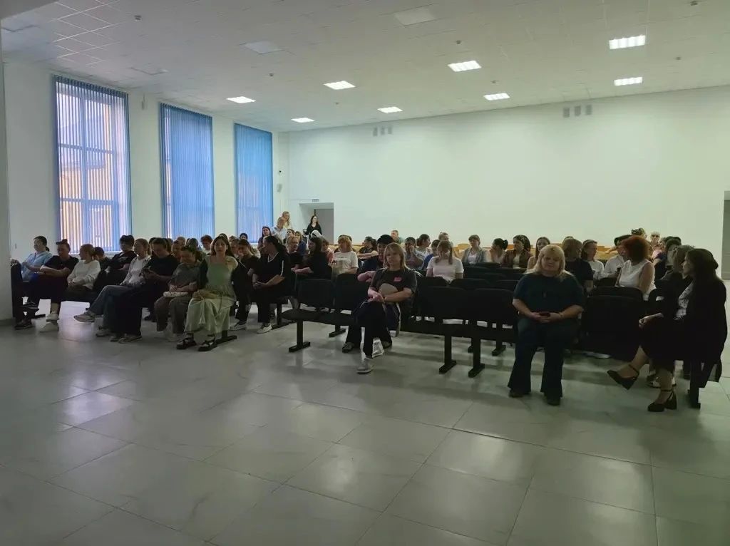 Сотрудники Госавтоинспекции совместно с инспекторами по делам несовершеннолетних Прохладненского района провели встречи с родителями в школах города Прохладного Сотрудники Госавтоинспекции совместно с инспекторами по делам несовершеннолетних Прохладненского района провели встречи с родителями в школах города Прохладного