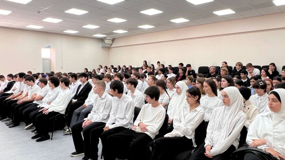 Урок о вреде наркотиков проводят сегодня для учеников 28 школы Нальчика Урок о вреде наркотиков проводят сегодня для учеников 28 школы Нальчика