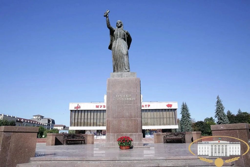 Программа рабочего визита делегации Законодательного Собрания Иркутской области в Кабардино-Балкарскую Республику началась с торжественной церемонии возложения цветов Программа рабочего визита делегации Законодательного Собрания Иркутской области в Кабардино-Балкарскую Республику началась с торжественной церемонии возложения цветов