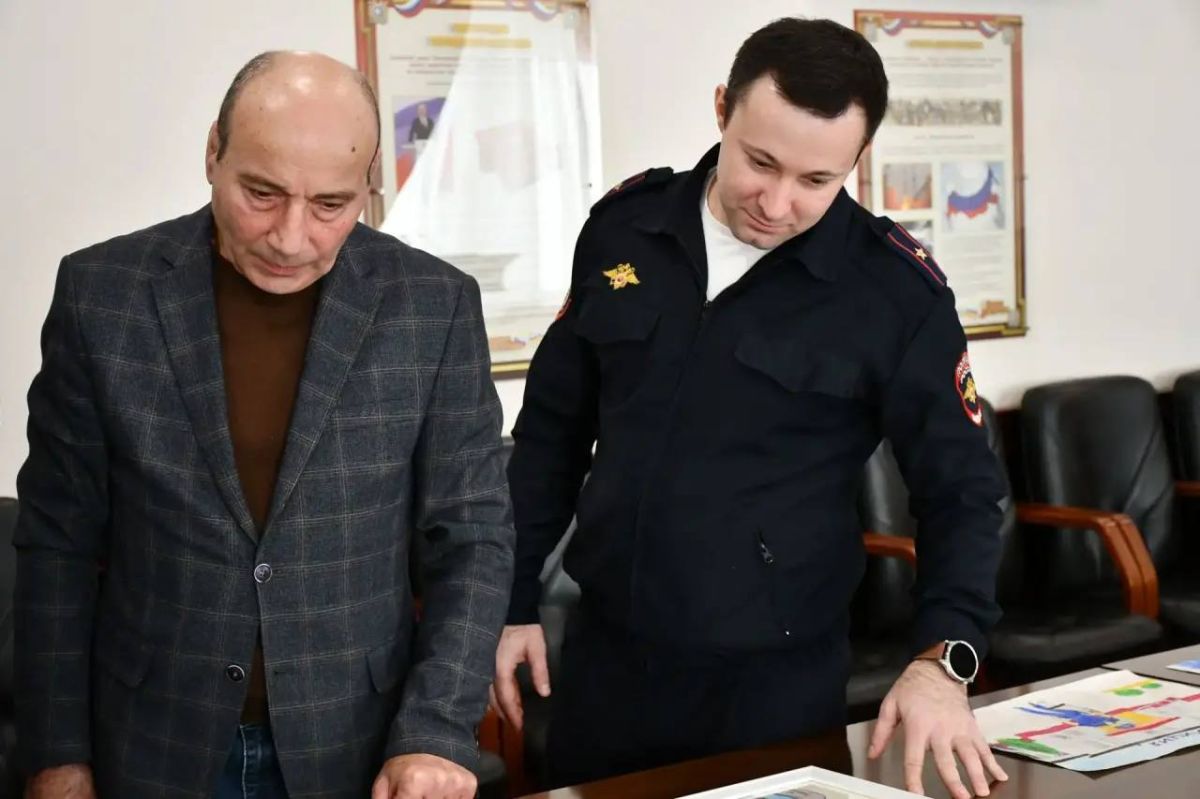 «МОИ РОДИТЕЛИ РАБОТАЮТ В ПОЛИЦИИ» - В КАБАРДИНО-БАЛКАРИИ ОПРЕДЕЛИЛИСЬ ЛАУРЕАТЫ ОТБОРОЧНОГО ЭТАПА ВСЕРОССИЙСКОГО КОНКУРСА ДЕТСКОГО РИСУНКА «МОИ РОДИТЕЛИ РАБОТАЮТ В ПОЛИЦИИ» - В КАБАРДИНО-БАЛКАРИИ ОПРЕДЕЛИЛИСЬ ЛАУРЕАТЫ ОТБОРОЧНОГО ЭТАПА ВСЕРОССИЙСКОГО КОНКУРСА ДЕТСКОГО РИСУНКА