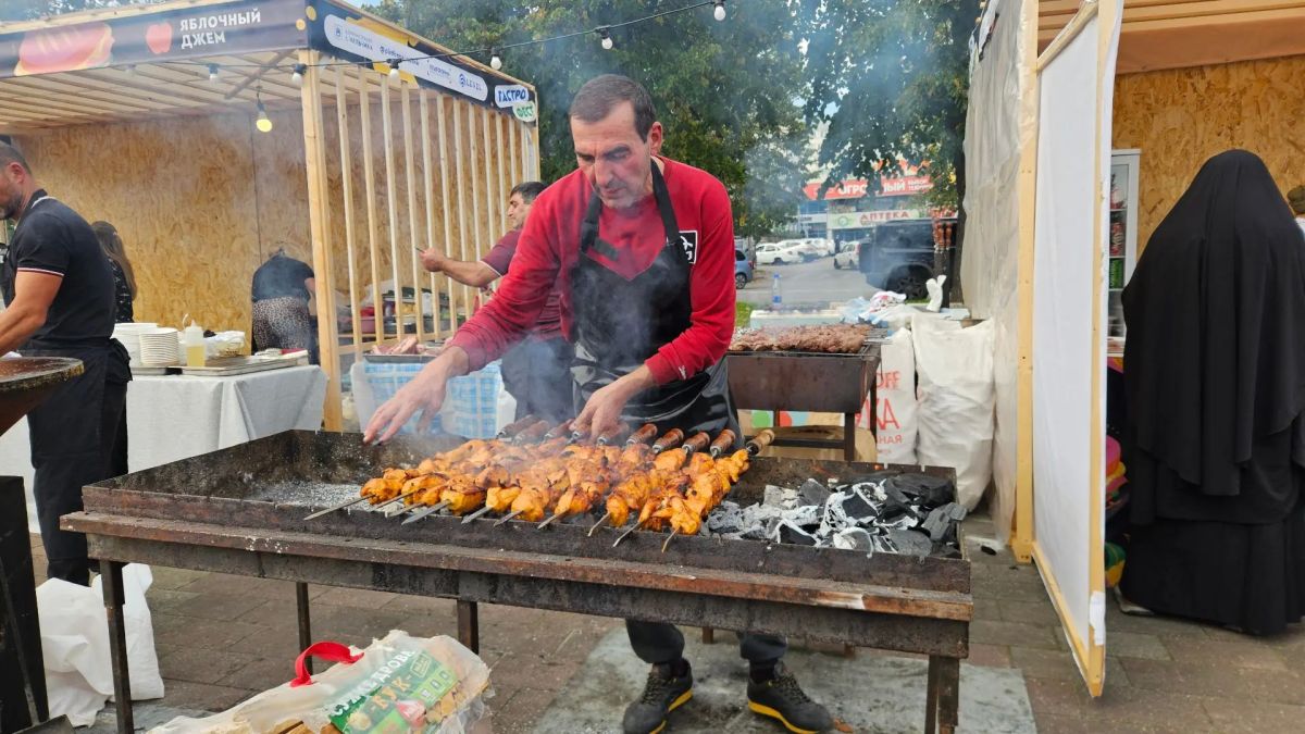 Кофейные мастер-классы и ярмарка ремесел открыли гастрофестиваль в КБР Кофейные мастер-классы и ярмарка ремесел открыли гастрофестиваль в КБР
