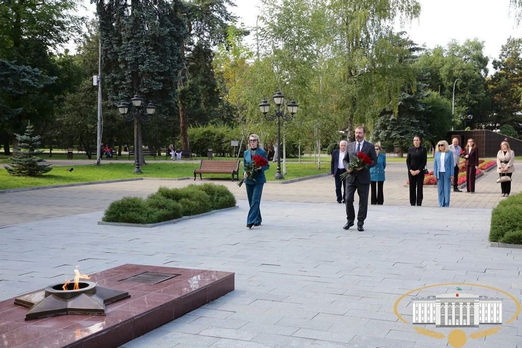 9 октября в нашей стране отмечается День разгрома советскими войсками немецко-фашистских войск в Битве за Кавказ 9 октября в нашей стране отмечается День разгрома советскими войсками немецко-фашистских войск в Битве за Кавказ