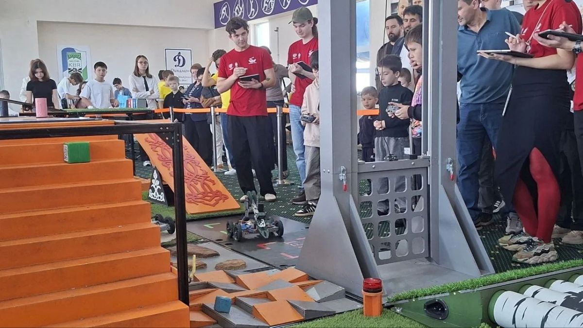 В Солнечном городе и в КБГУ проходит Кубок РТК - соревнования по робототехнике среди школьников В Солнечном городе и в КБГУ проходит Кубок РТК - соревнования по робототехнике среди школьников