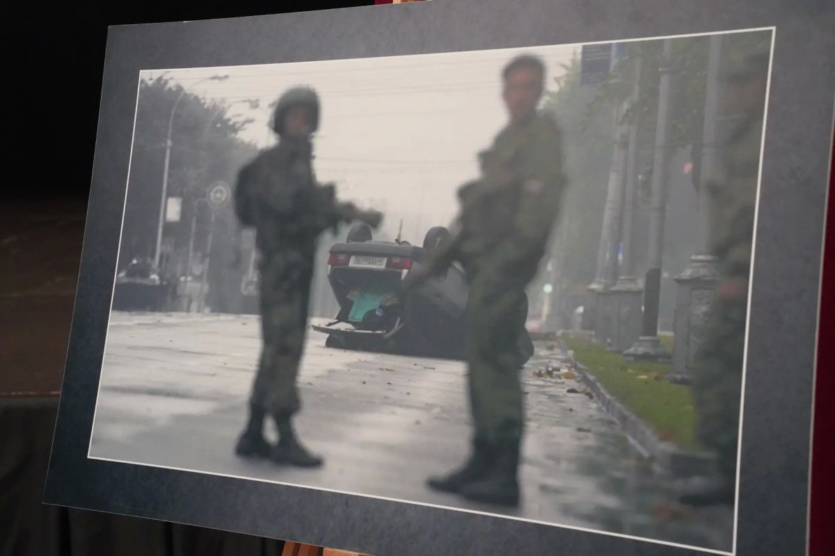 Сегодня в Театре юного зрителя состоялось памятное мероприятие, посвящённое сотрудникам правоохранительных органов, погибшим при исполнении служебного долга во время трагических событий 13–14 октября 2005 года в... Сегодня в Театре юного зрителя состоялось памятное мероприятие, посвящённое сотрудникам правоохранительных органов, погибшим при исполнении служебного долга во время трагических событий 13–14 октября 2005 года в...