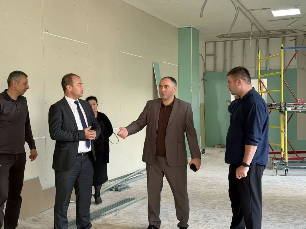 Сегодня вместе с зам. директора Дома молодёжи Залимом Маргушевым побывал в Зольском районе — провели рабочую встречу с новым Главой муниципалитета Муратом Хоконовым Сегодня вместе с зам. директора Дома молодёжи Залимом Маргушевым побывал в Зольском районе — провели рабочую встречу с новым Главой муниципалитета Муратом Хоконовым