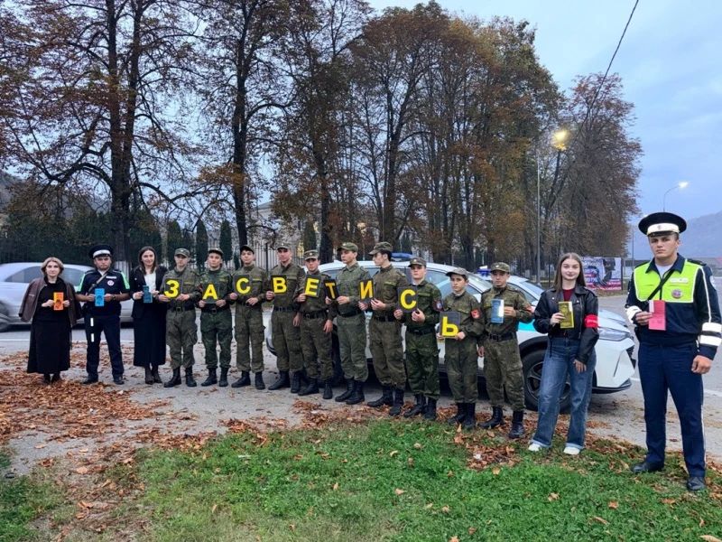 В курортном районе Кабардино-Балкарии сотрудники полиции, общественники и кадеты провели вечерний рейд безопасности В курортном районе Кабардино-Балкарии сотрудники полиции, общественники и кадеты провели вечерний рейд безопасности