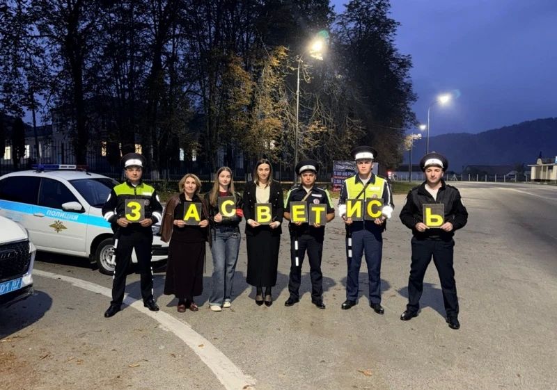 В курортном районе Кабардино-Балкарии сотрудники полиции, общественники и кадеты провели вечерний рейд безопасности В курортном районе Кабардино-Балкарии сотрудники полиции, общественники и кадеты провели вечерний рейд безопасности