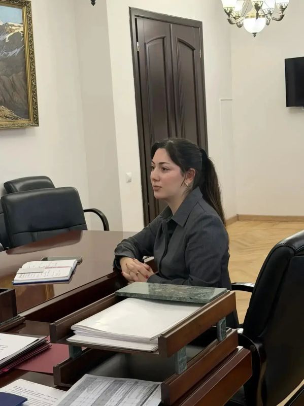 В Минтруде КБР состоялась встреча с представителями Молодёжного правительства республики В Минтруде КБР состоялась встреча с представителями Молодёжного правительства республики
