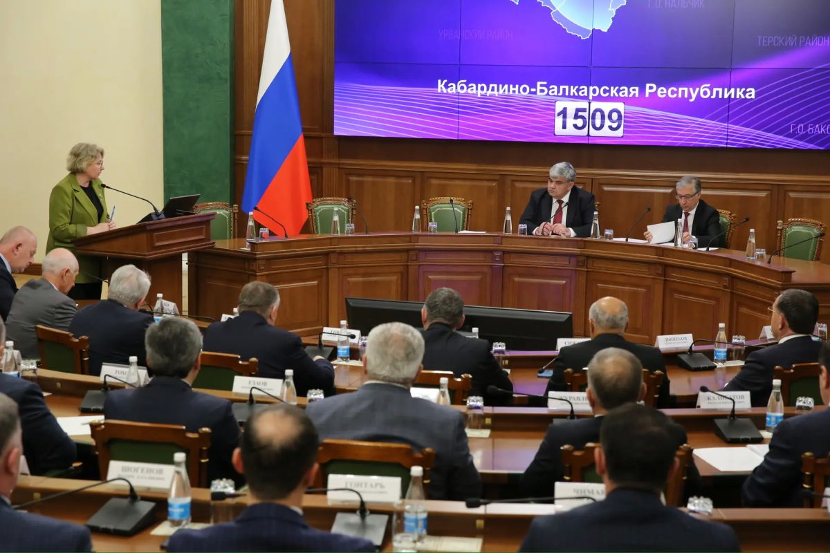 Казбек Коков: Провел совещание по вопросам реализации мер по повышению оплаты труда бюджетников, государственных и муниципальных служащих, улучшению качества оказания гос- и муниципальных услуг жителям Кабардино-Балкарии Казбек Коков: Провел совещание по вопросам реализации мер по повышению оплаты труда бюджетников, государственных и муниципальных служащих, улучшению качества оказания гос- и муниципальных услуг жителям Кабардино-Балкарии