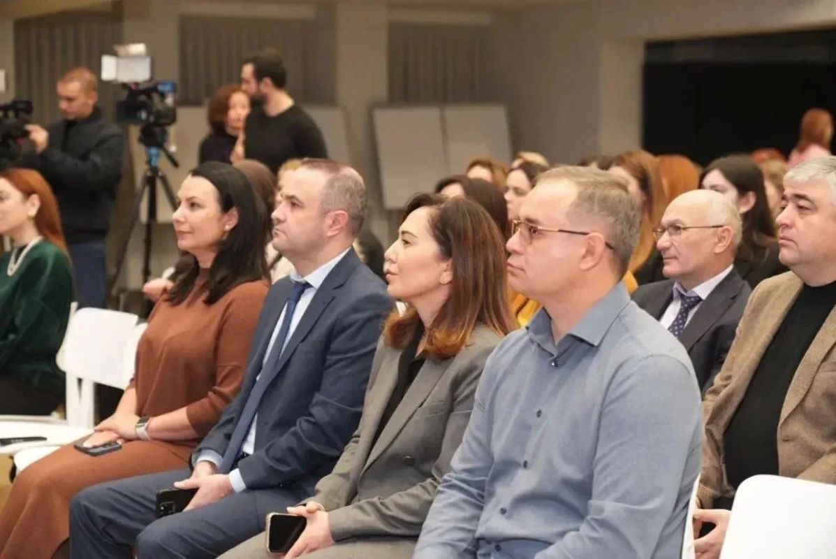 В Театре юного зрителя в г. Нальчике проходит интенсив для руководителей школьных театров В Театре юного зрителя в г. Нальчике проходит интенсив для руководителей школьных театров