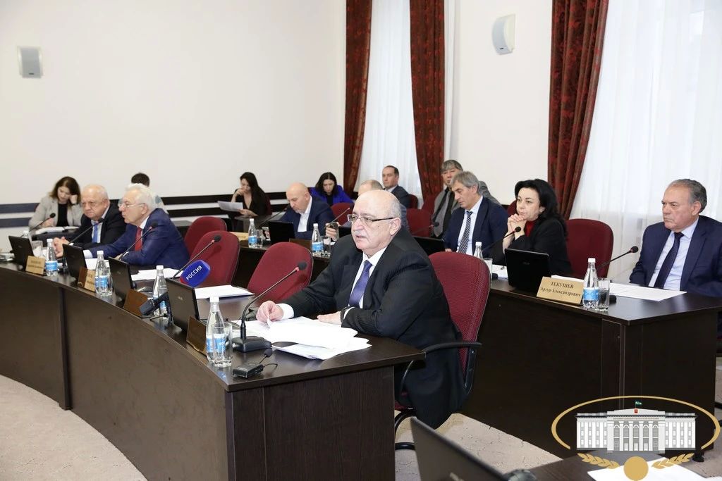 Под председательством руководителя Парламента КБР Татьяны Егоровой состоялось очередное заседание президиума законодательного органа, в ходе которого рассмотрено более двадцати вопросов Под председательством руководителя Парламента КБР Татьяны Егоровой состоялось очередное заседание президиума законодательного органа, в ходе которого рассмотрено более двадцати вопросов