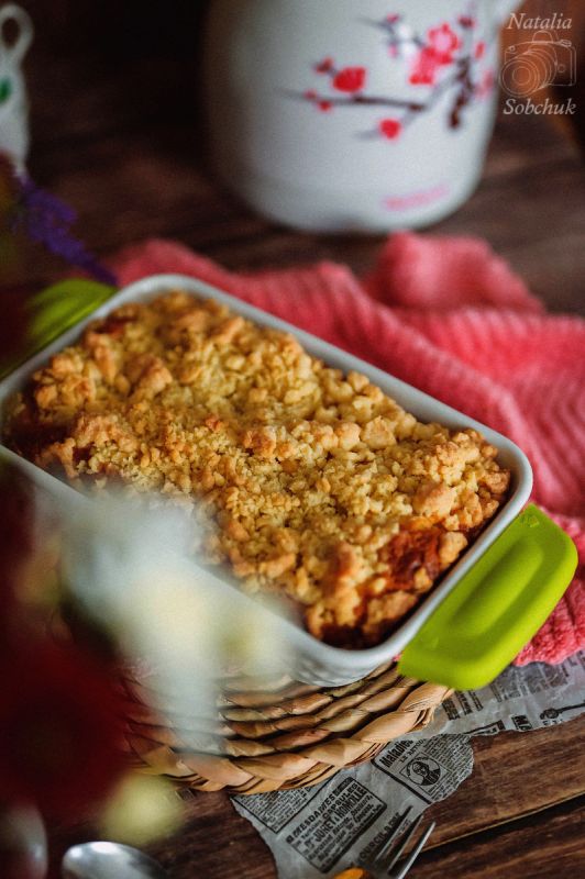 Яблочный кекс с хрустящей корочкой: идеальное угощение для осеннего вечера
