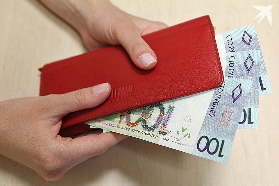 Белорусы преодолевают барьеры: как более 60 тысяч граждан формируют свою вторую пенсию