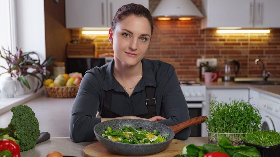 Муж вмиг сметет со стола оригинальный завтрак из яиц: вот что нужно добавить