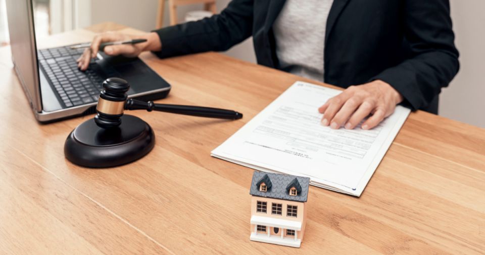 Суды России на грани перегрузки: каждый четвёртый иск — споры по долгам ЖКУ