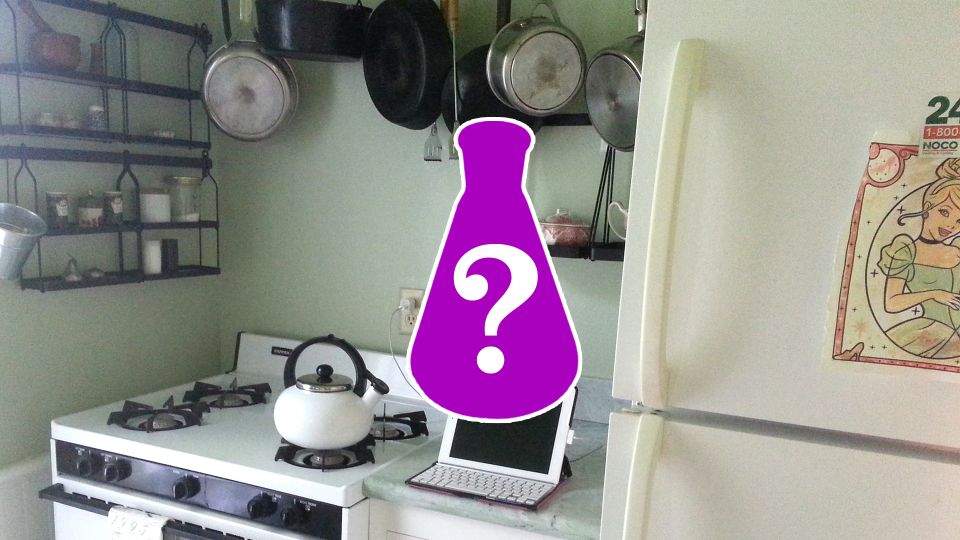 Одно копеечное средство отбелит холодильник: его используют даже в клининге