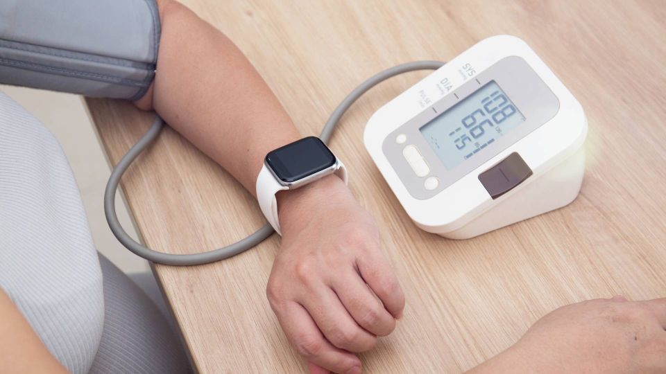 В жарком споре поставлена точка: вот почему не стоит покупать домой ручной тонометр