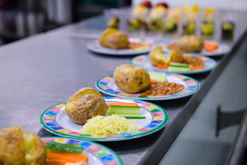 Связанный со спецпредставителем Беглова комбинат соцпитания «Фирма Флоридан» оштрафован на 59 млн рублей