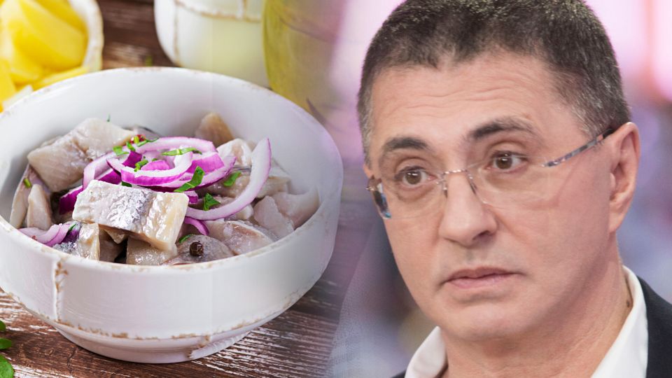 Соленая, но полезная: Мясников назвал неожиданные плюсы в поедании селедки