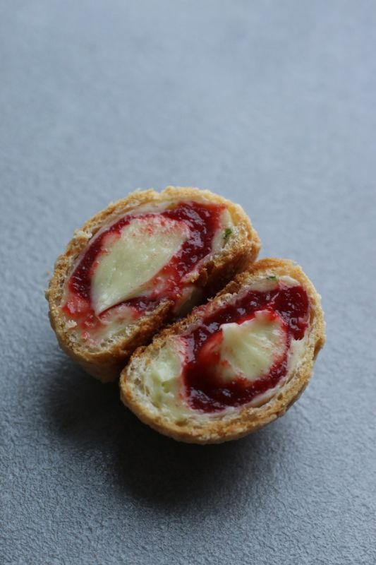 Необычное сочетание: клубника, лайм и базилик в новом шеф-классическом рецепте