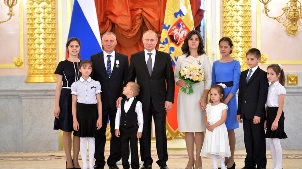 Новый курс России: акцент на демографию, семьи и экономическое развитие