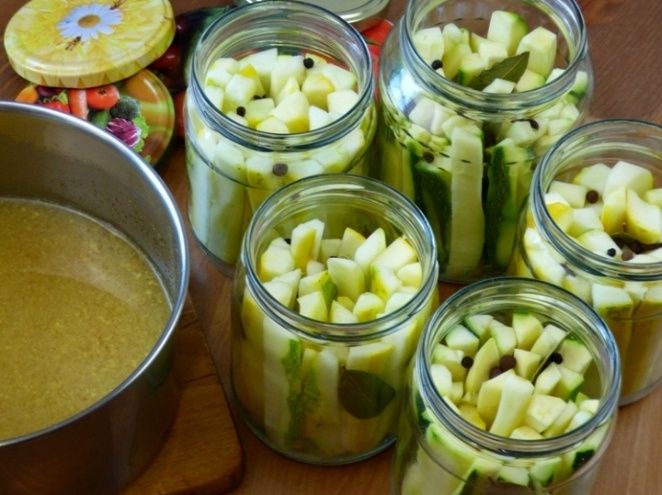 Как разнообразить зимнее меню: маринованные кабачки с горчицей