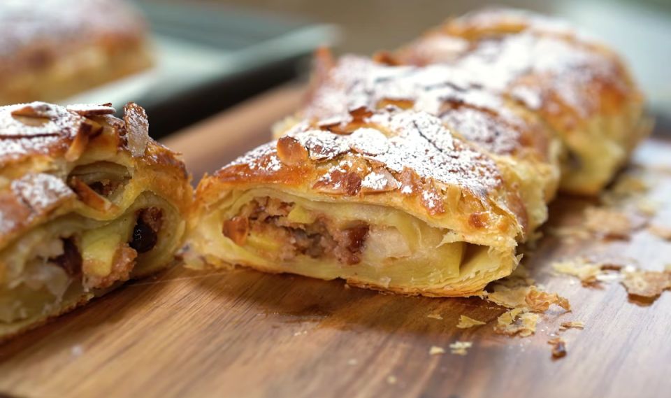 Легкий яблочный штрудель: наслаждение для всех