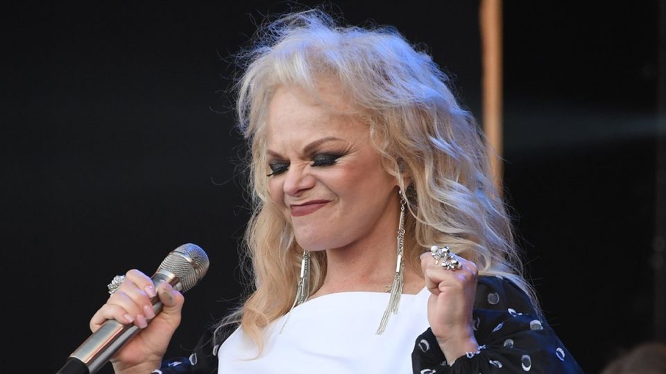 Неожиданное решение суда: 69 миллионов в пользу Ларисы Долиной