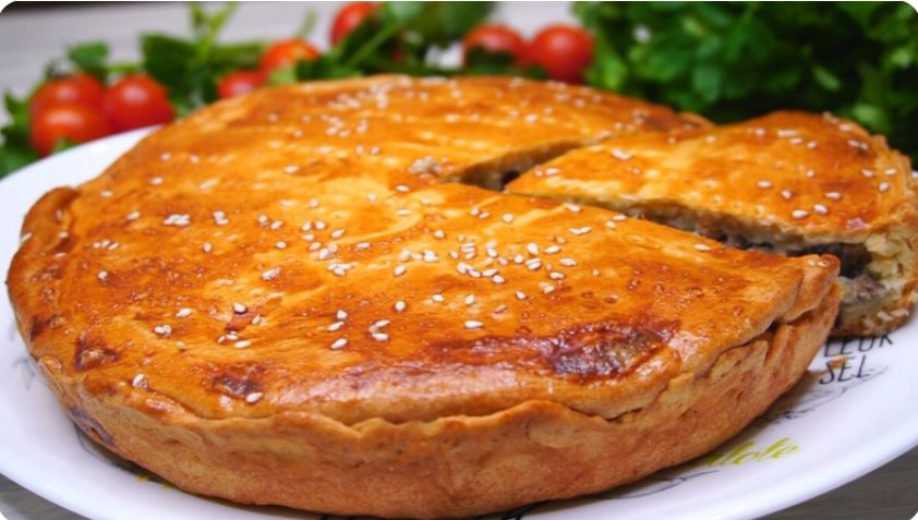 Непревзойденный рыбный пирог, который объединяет за столом