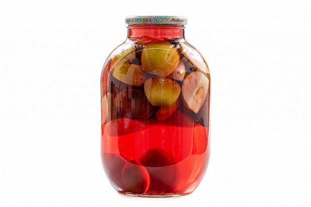 Неповторимый компот из яблок и слив для зимних праздников